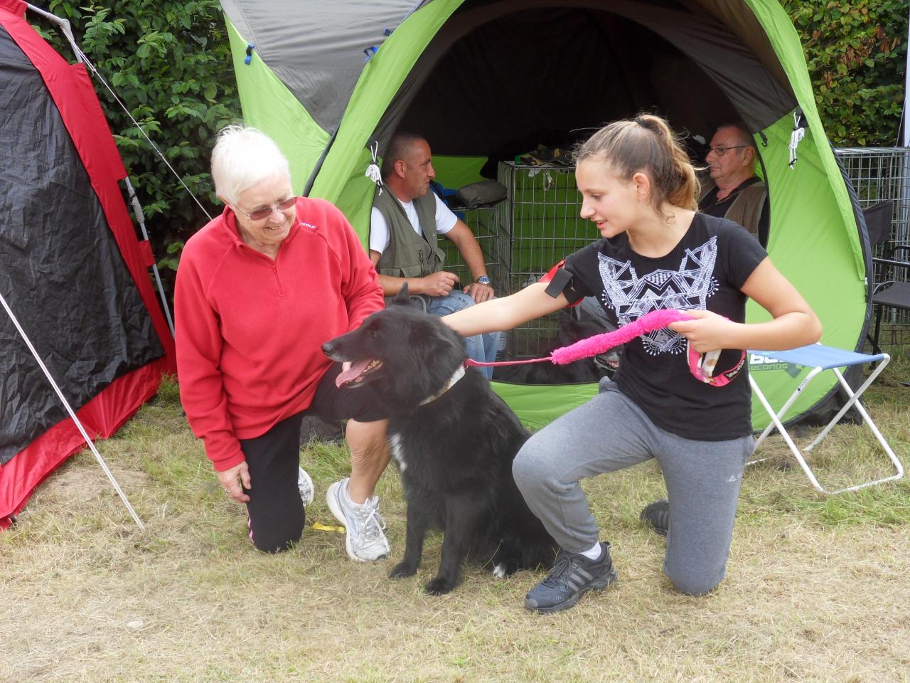 Eden NE 2014 avec sa proprietaire et conductrice agility